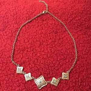 🦋4 for $15🦋 NWOT Dainty Silver Statement Necklace